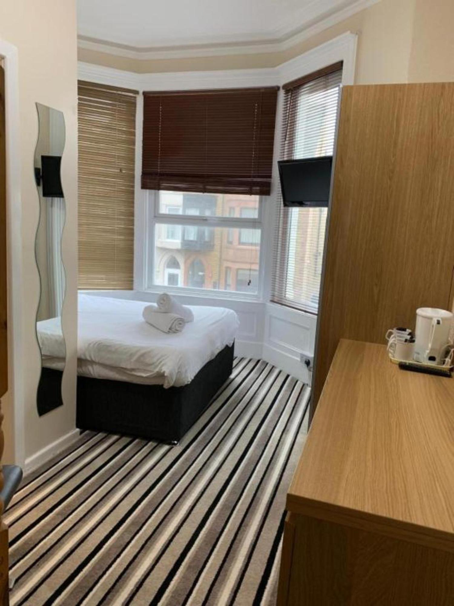 Oyo Wave Crest Hotel Blackpool Zewnętrze zdjęcie