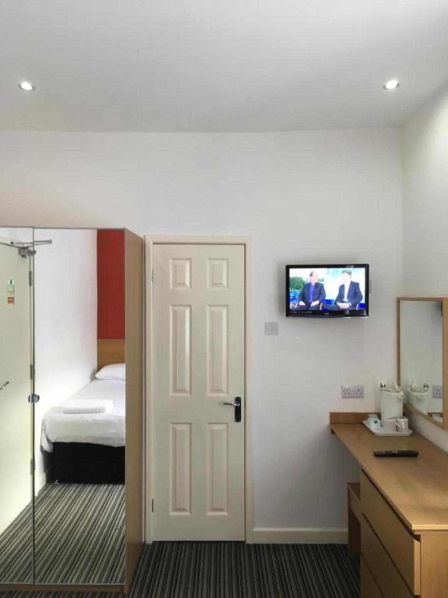 Oyo Wave Crest Hotel Blackpool Zewnętrze zdjęcie