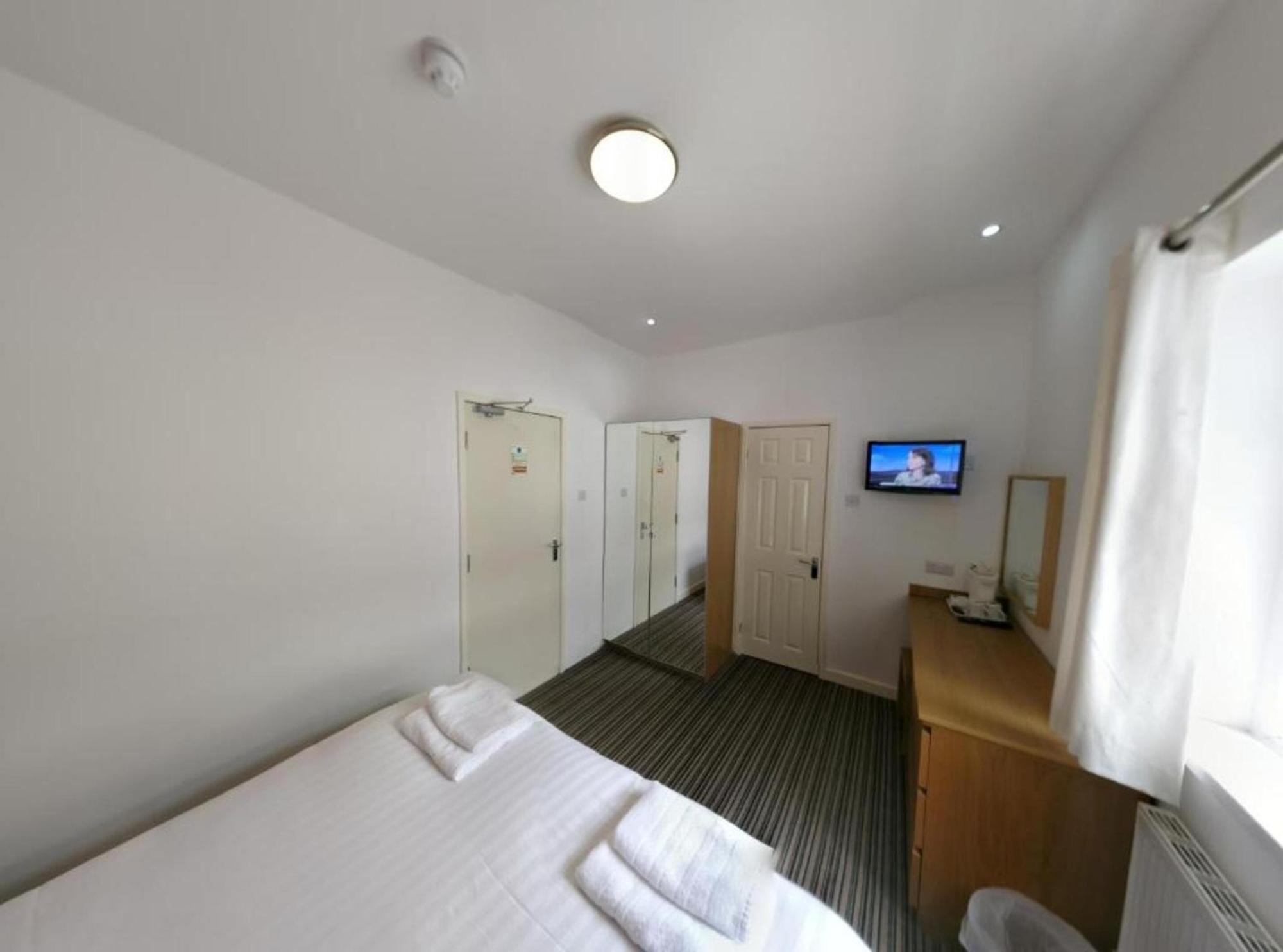 Oyo Wave Crest Hotel Blackpool Zewnętrze zdjęcie