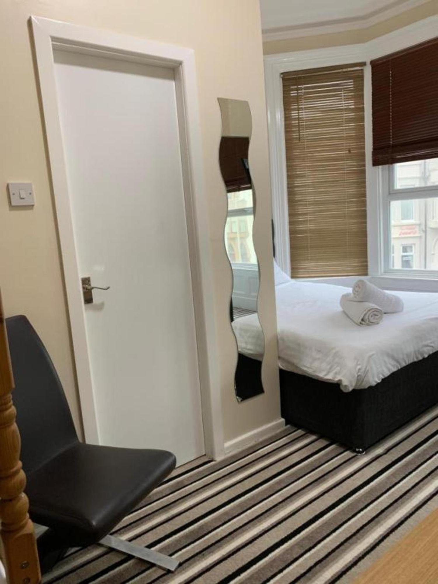 Oyo Wave Crest Hotel Blackpool Zewnętrze zdjęcie