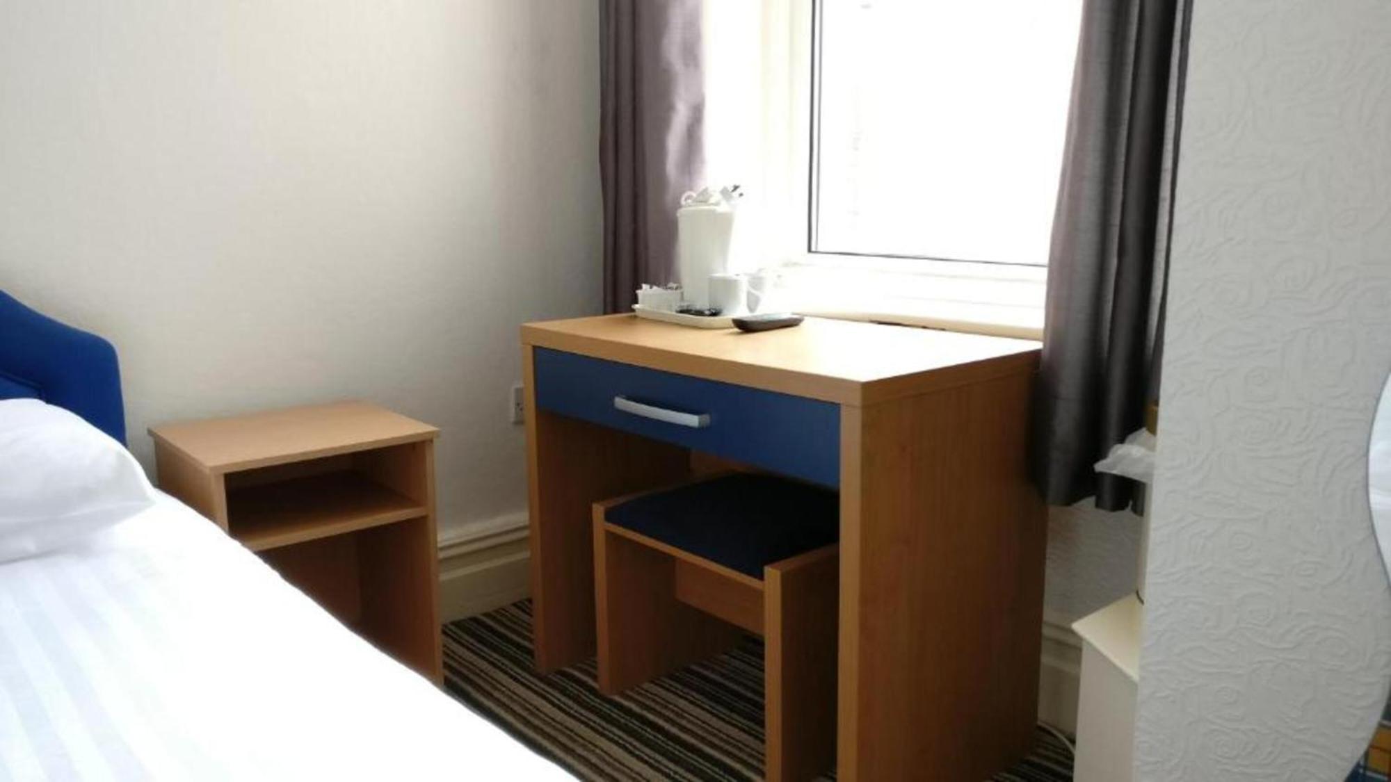 Oyo Wave Crest Hotel Blackpool Zewnętrze zdjęcie
